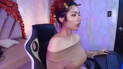 red_pandaa online show from February 18, 3:16 am