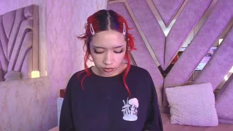 red_pandaa online show from November 14, 4:23 am