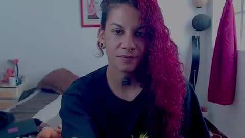 Instagram Valerie yourdream online show from February 7, 5:07 pm