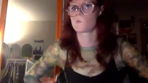 redcassie666 online show from February 14, 11:29 pm