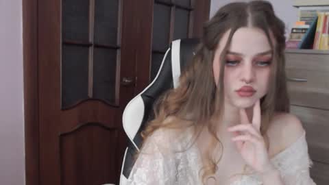 Lily online show from October 22, 2:16 am