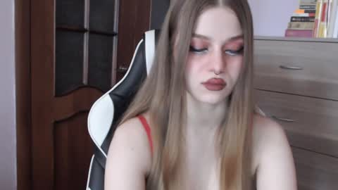 Lily online show from October 10, 2:38 am