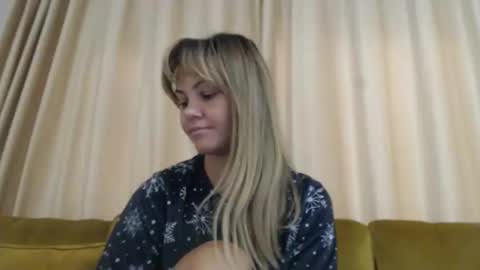 RedJessica online show from October 20, 6:16 am