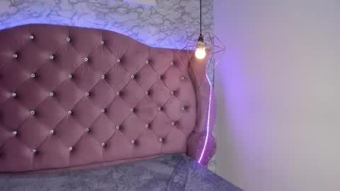   online show from March 9, 11:47 am