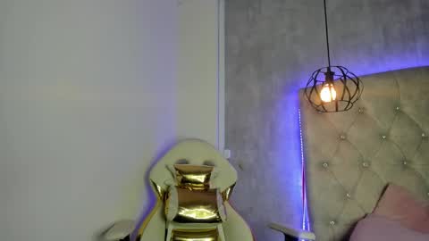   online show from February 28, 11:36 am