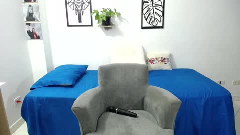 Renata Salinas online show from March 11, 9:37 pm