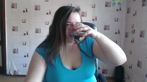 renataoia online show from February 24, 12:03 pm