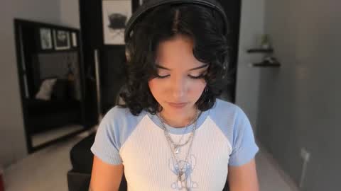 Renee Shelby online show from January 6, 8:23 pm