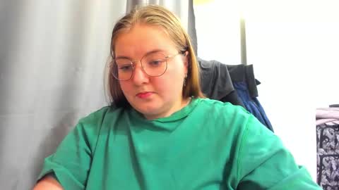 rina16 online show from October 29, 9:39 pm