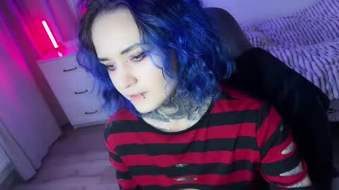   DianaBrite            fansl y online show from March 1, 2:34 pm