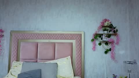 robin D online show from January 12, 11:59 am