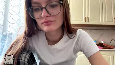 robynsentinella online show from January 7, 1:42 am