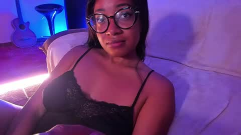 Is A Belle online show from February 10, 12:41 am