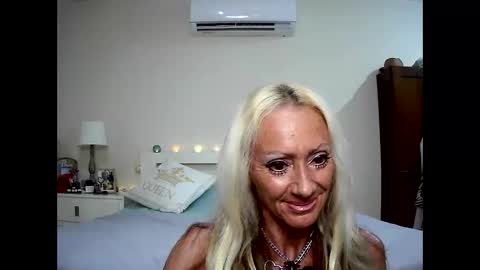 Sienna Diamond online show from June 15, 2:23 am