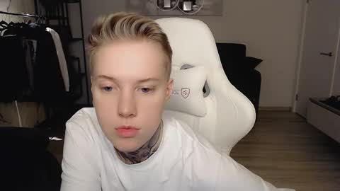 Roni online show from February 11, 8:20 pm