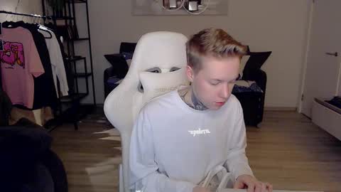 Roni online show from March 2, 4:07 am