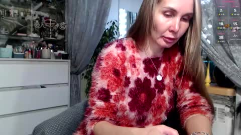 Aurora online show from January 18, 2:02 pm