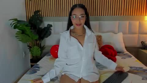 roseaurora online show from February 16, 12:38 pm