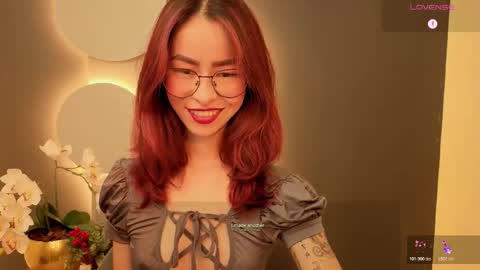 Miss Rosse online show from December 18, 3:28 pm