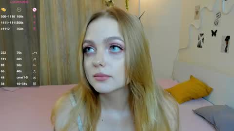 Im Luna online show from May 15, 9:17 pm