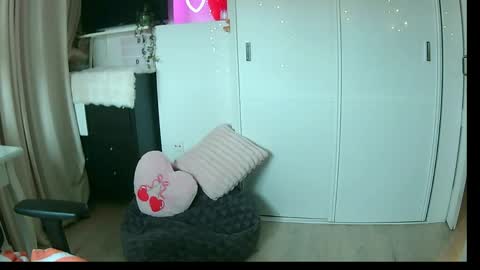 RosyViolet online show from May 26, 10:14 am