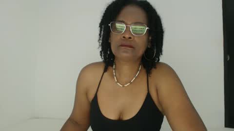 luxa online show from October 20, 12:30 pm