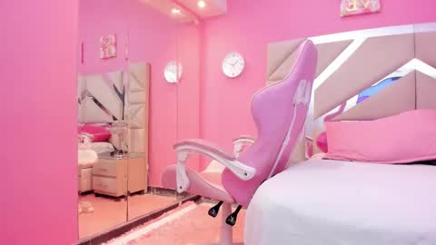 Rousse  online show from November 24, 1:24 pm