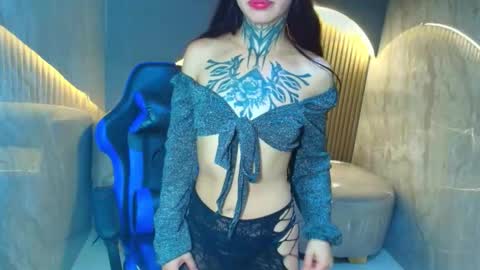 Roux  online show from December 3, 8:22 pm