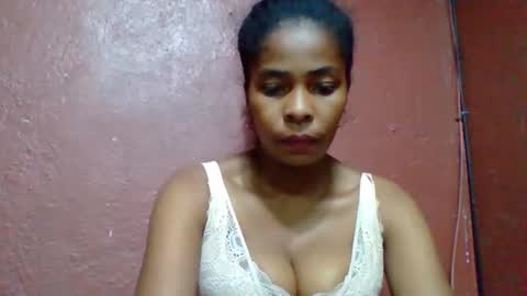 rovaelyah online show from October 17, 10:29 am