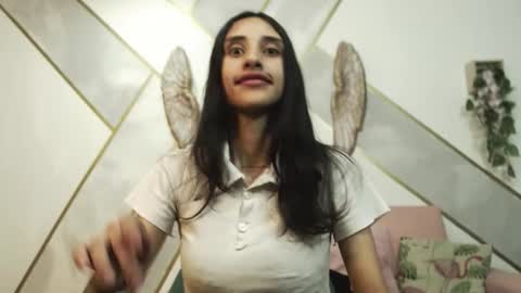   online show from October 6, 7:18 pm