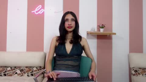   online show from March 3, 7:46 pm