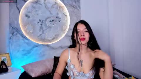 roxanaborns online show from December 2, 12:51 pm