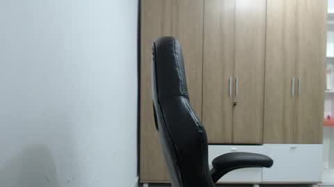 Roxana online show from April 5, 1:15 am