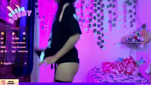 roxxy online show from April 18, 7:00 am