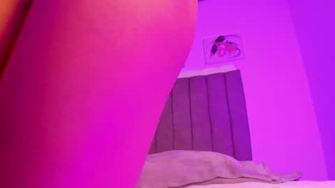 Roxane online show from February 26, 8:46 am