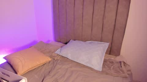 Roxane online show from November 13, 11:31 am