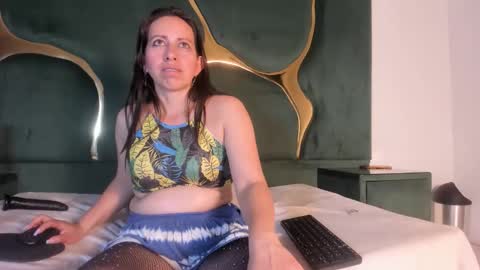 RoxanneBloom online show from March 23, 8:31 am