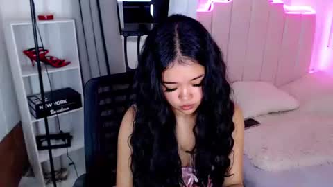 roxxy_blossom online show from October 7, 5:45 am