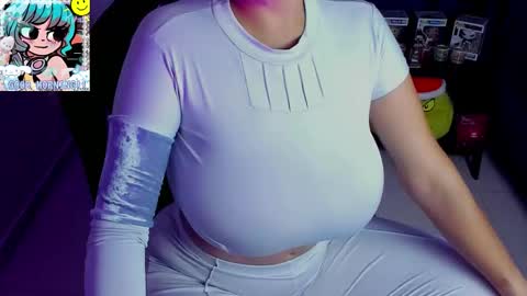 Annah  online show from December 15, 9:14 am