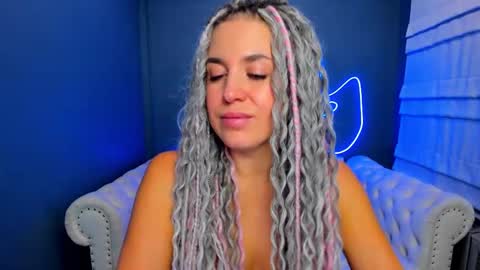 Roxy online show from October 3, 1:54 am