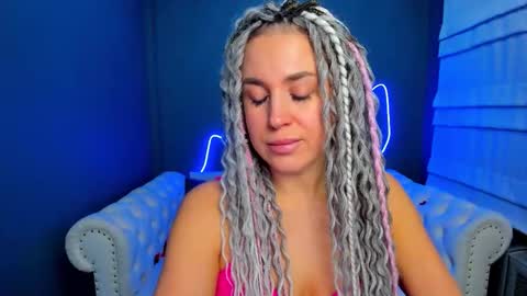 Roxy online show from December 4, 2:14 am