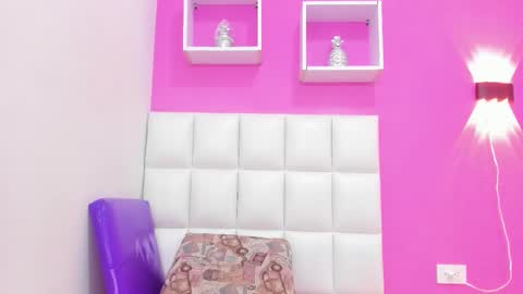 roxy_sexy69 online show from February 3, 5:17 pm