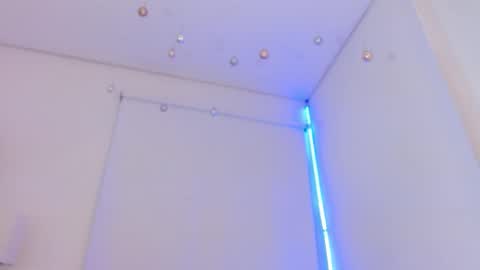 roxy_stone1 online show from October 31, 8:35 pm