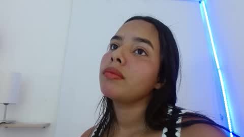 roxy_stone1 online show from October 27, 7:30 pm