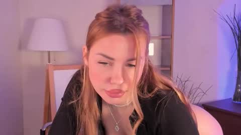 Roxy follow me online show from January 13, 2:32 pm