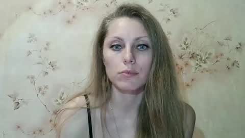 roxyfox18x01 online show from March 10, 5:06 pm