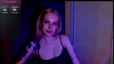 angela online show from June 4, 8:35 pm