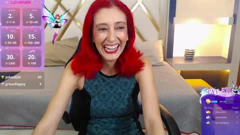 ruby_your_milf online show from April 24, 10:45 pm