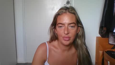 rubyredxxxoxxx online show from September 27, 9:27 am