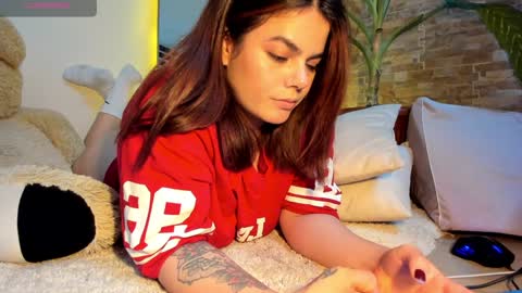 Lorenn online show from January 2, 7:40 pm